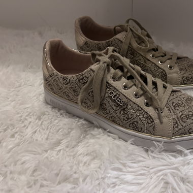 Guess Schuhe