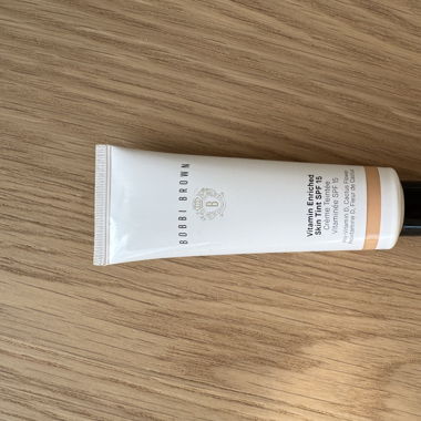 Bobbi Brown Vitamin Enriched Skin Tint SPF Light 3