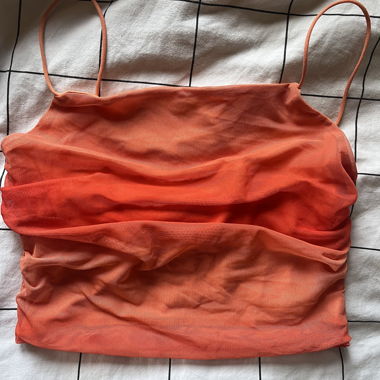 Top arancione