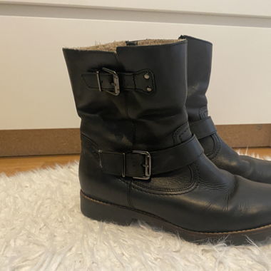 Stiefeletten gefüttert