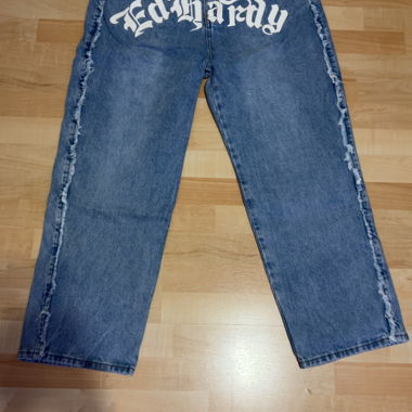 Baggy Jeans mit Print