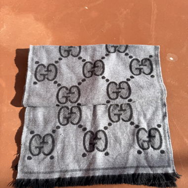 Echarpe Gucci gris/noir