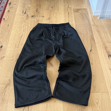 Schwarze Jogginghose