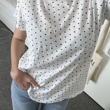Chemise à pois blanche