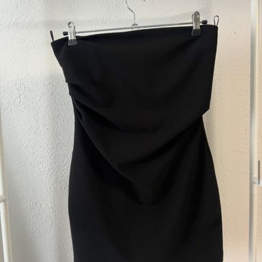Robe noire bustier courte neuve ZARA