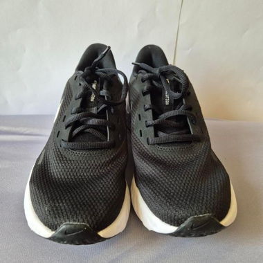 Nike Revolution 5