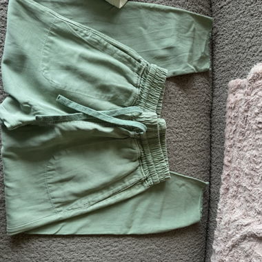 pantalone verde