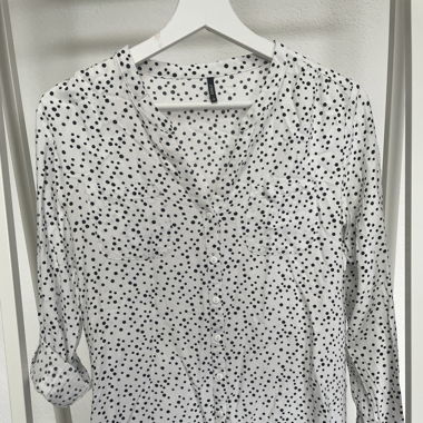 Blusa a pois
