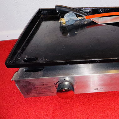 Gasgrill/ Planscha wie neu. vom Landi gekauft,