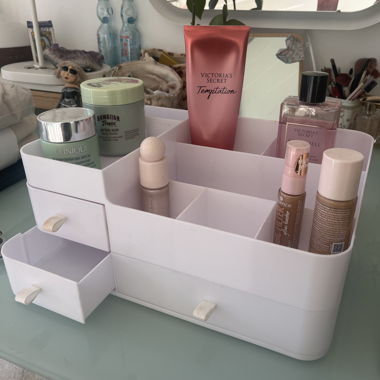 Organizzatore cosmetici con cassetti