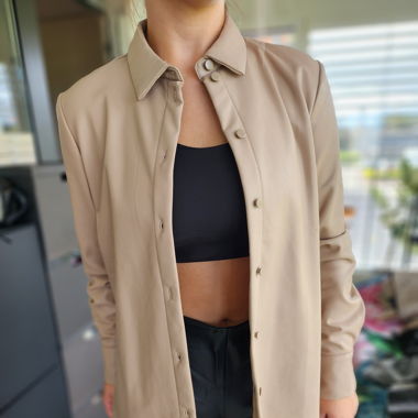 Chemise femme en simili cuir – effet cuir 