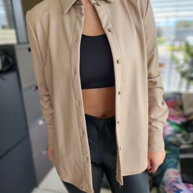 Chemise femme en simili cuir – effet cuir 