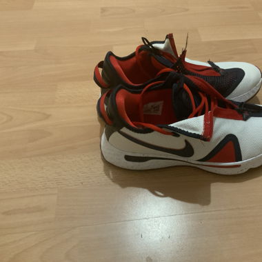 Nike PG taille 46 en excellent état