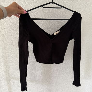 Black long sleeve crop top S