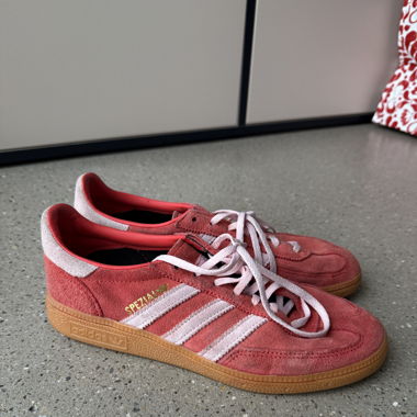 Adidas Spezial Rot