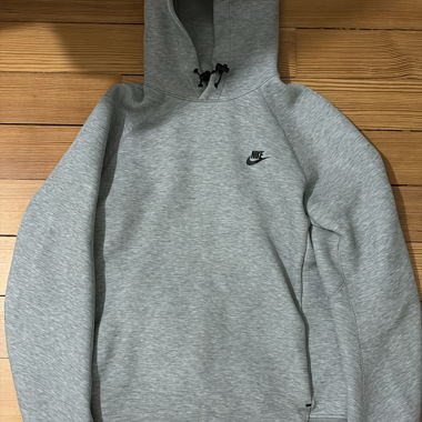 Hoodie gris Nike Tech