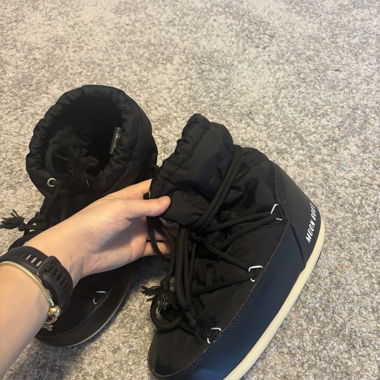 Moon Boots