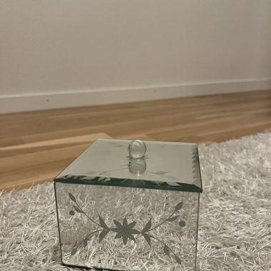 Jewellery box
