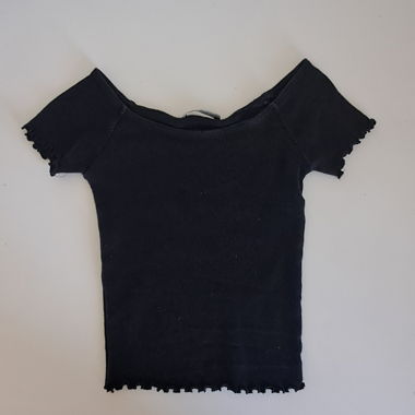 Schwarzes Top