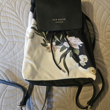 Ted Baker Rucksack mit Blumenmuster