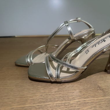 Gold High heels