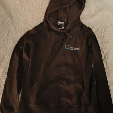 Schwazer Kapuzenpullover 