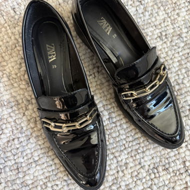 Zara mocassini neri EU 39 con catena dorata