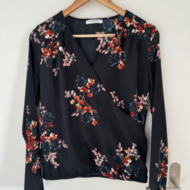 Pieces Blumenbluse schwarz XS