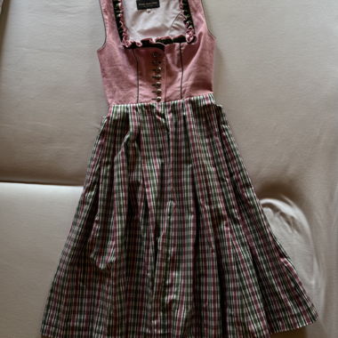 Dirndl set with apron