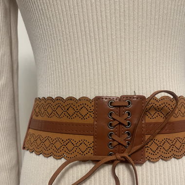 Camel waist belt