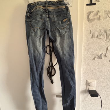 Low-Waist-Skinny-Jeans