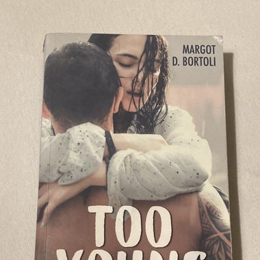 Roman Too Young de Margot D. Bortoli en français 