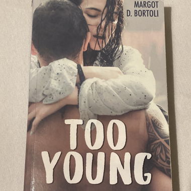 Roman Too Young de Margot D. Bortoli en français 