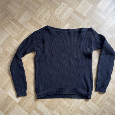 Pull en maille foncée
