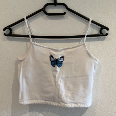 Top court papillon blanc