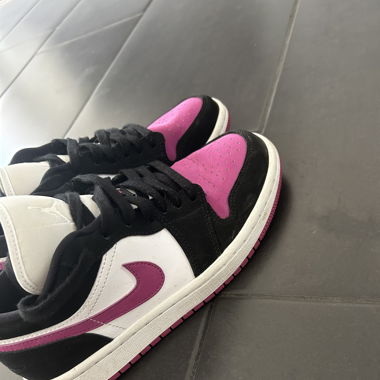 Nike Air Jordan low black/pink/white