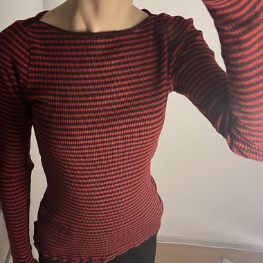 Maglia a maniche lunghe a righe