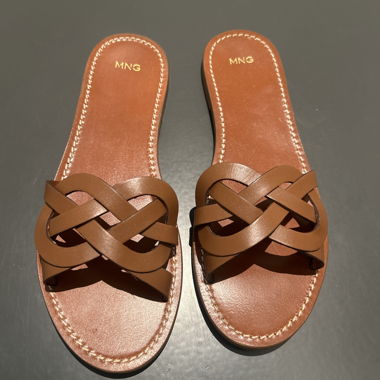 Sandales marron enfileurs