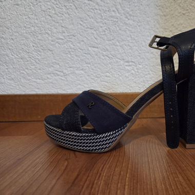 Sandales à talon