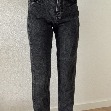 Graue High-Waist Jeans