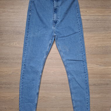 Jegging in denim Bershka Taglia 42