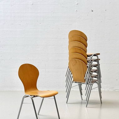 6er Set Klassische Stapelstühle vom Hiller, 90er