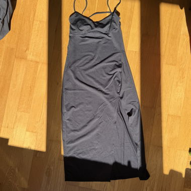 Bershka schwarzes Kleid 