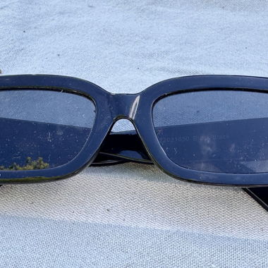 Lunettes de soleil noires