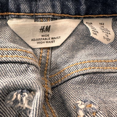 Jeans H&M con motivo floreale, tg. 152