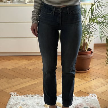 LEVI‘S Slimming Straight Jeans 