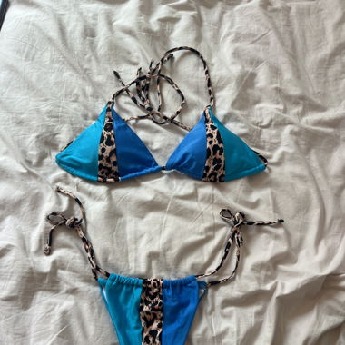 BIKINI