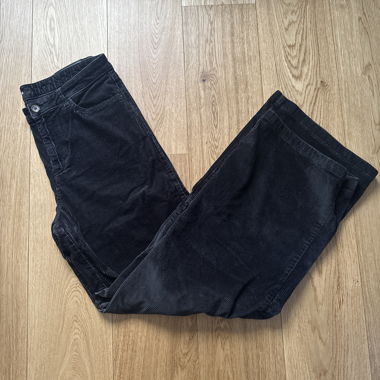 Weite schwarze Cordhose Grösse 40 C&A