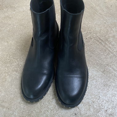 Bottine Chelsea noire à clous taille 37