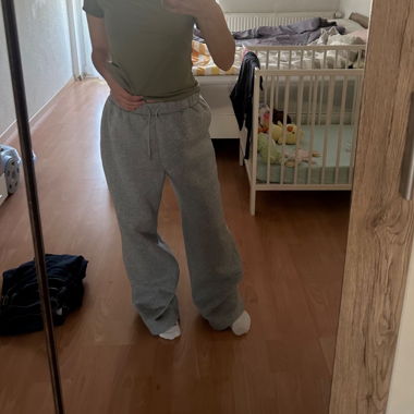 breite jogginghose